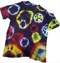 Shirt dyed with three colors of all-purpose dye